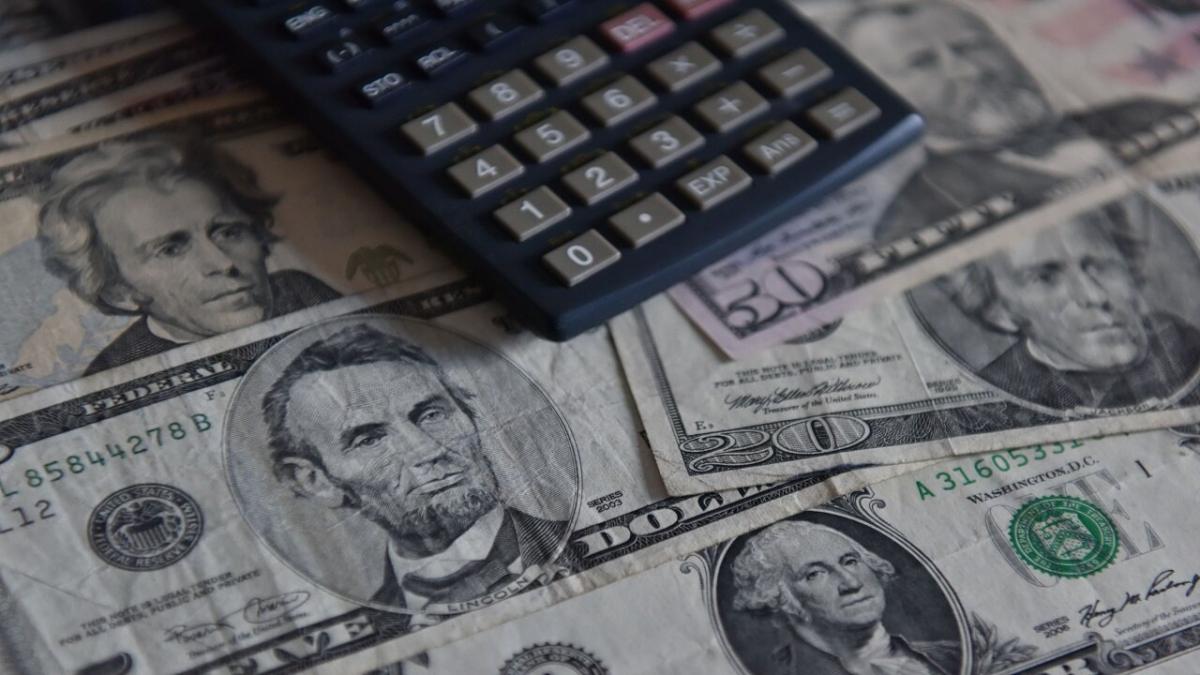 US dollars and calculator